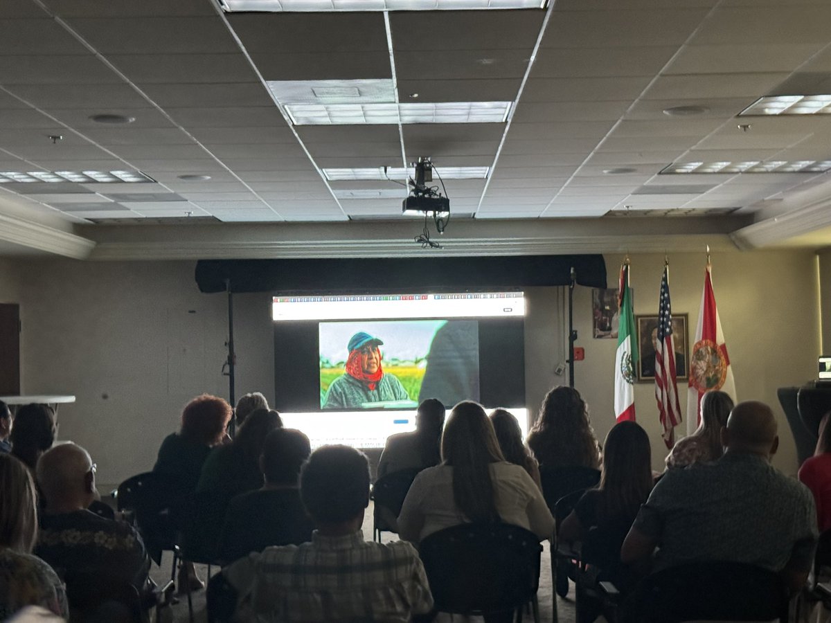 ConsulMexOrl's tweet image. Continua el 10° Festival Mexicano de Cine y Cortometrajes en Orlando, #ShortFilmFestOrl
En donde se proyectaron los cortometrajes de la categoría Presencia Migrante:
1. The Ballad of Tita and the Machines 🎬
2. Sin nuestras manos🎬
3. Chuparrosas 🎬
Junto con la presencia de…