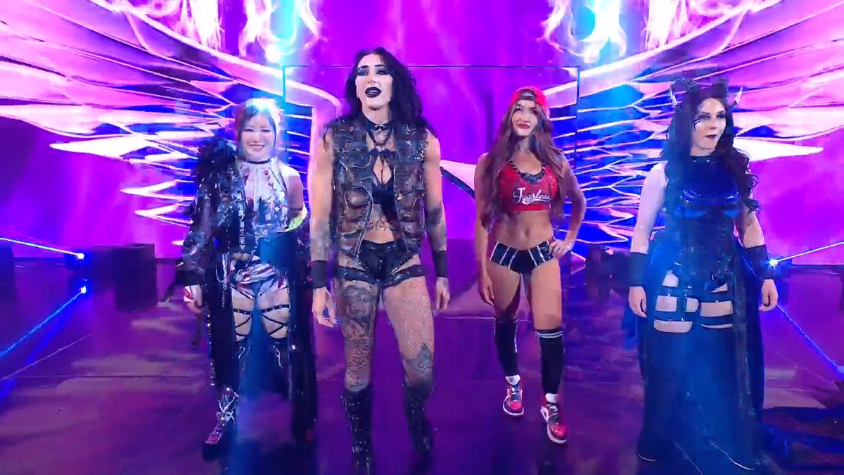 WWEAustralia's tweet image. GOALS 👊