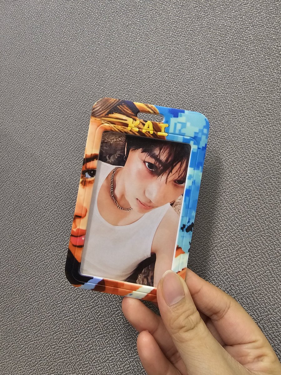 riellainaswift's tweet image. dala ko si kai sa office 🥹 thank youuu po ate @kengsooya1 sa kaird pocahol 🫶🏻 same yung design saka yung pc ang kyutiii HAHAHAHAHA sa do it po ulitt 🫣