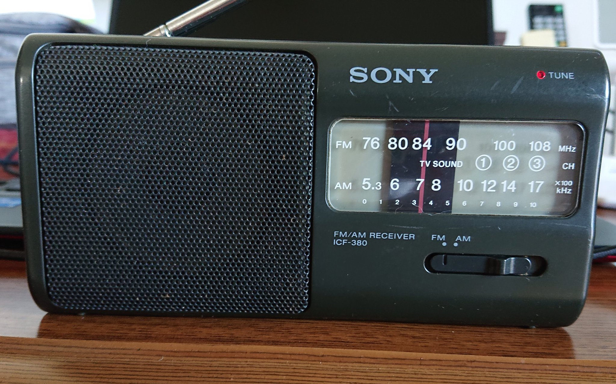SONYとHJR-30 ラジオ ジャンク SONYとHJR-30 ラジオ ジャンク ラジオ・コンポ