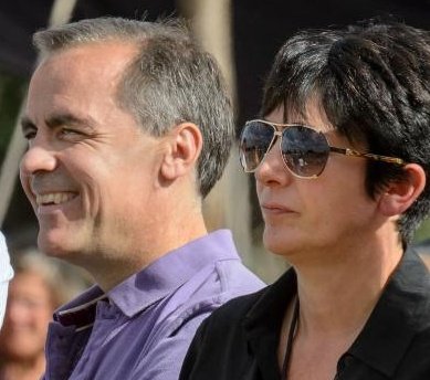 REMEMBER...

...Carney has NEVER explained this photo or what his REAL connection is to Ghislaine Maxwell.

The proximity to her is NOT a coincidence.

I FUCKING HOPE HE'S NAMED BY HER.