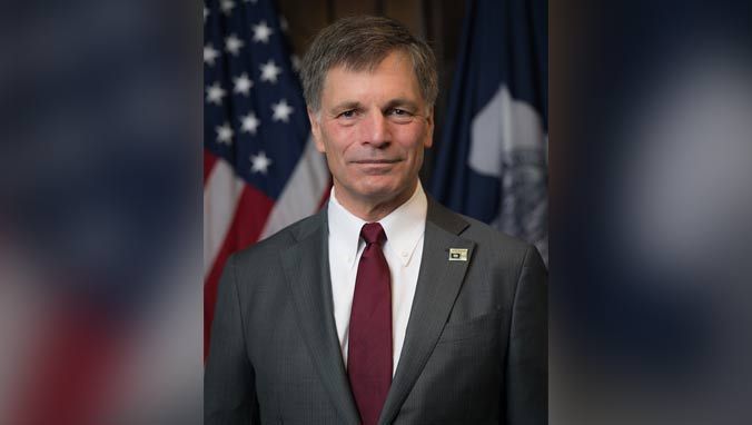 Governor Gordon Formalizes WHP Agreement with ICE for Immigration Enforcement sheridanmedia.com/news/203008/go…