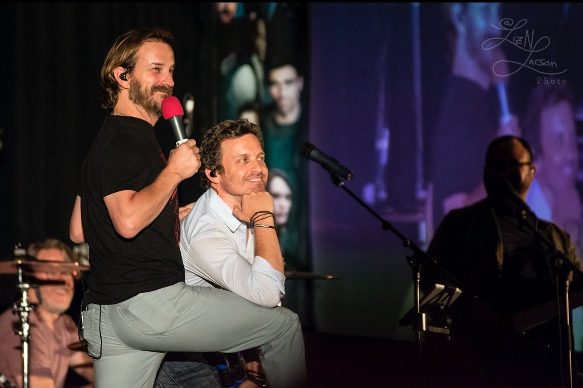 ConKings's tweet image. Flashback to Chi Con Sept 2016, with our @kingsofcon looking quite intrigued! Plus a bonus @BorjaBorja1 and @Innocuous_Flop!  Photo by @LizNLarsonPhoto 
@dicksp8jr @RobBenedict #kingsofcon @CreationEnt