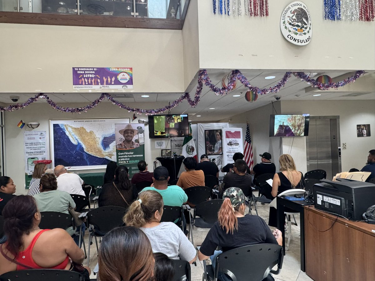 ConsulMexOrl's tweet image. Continua el 10° Festival Mexicano de Cine y Cortometrajes en Orlando, #ShortFilmFestOrl
En donde se proyectaron los cortometrajes de la categoría Empoderamiento y Visibilidad de la Mujer
1.No vuelve a pasar 🎬
2.No más violencia 🎬…