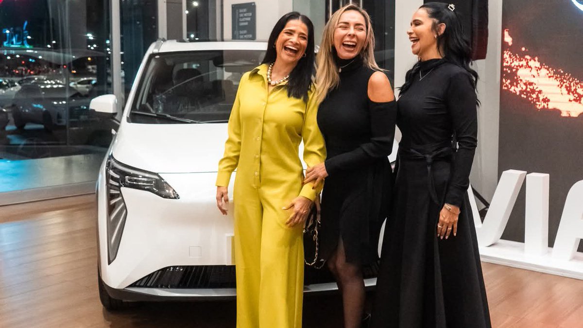 GAC Bolivia and Xclusiva Magazine hosted an exclusive AION Y event, gathering 60 outstanding women from various fields at the local showroom. Highlighting AION Y's groundbreaking design, cutting-edge tech and green mobility—with sleek, powerful lines blending futurism and