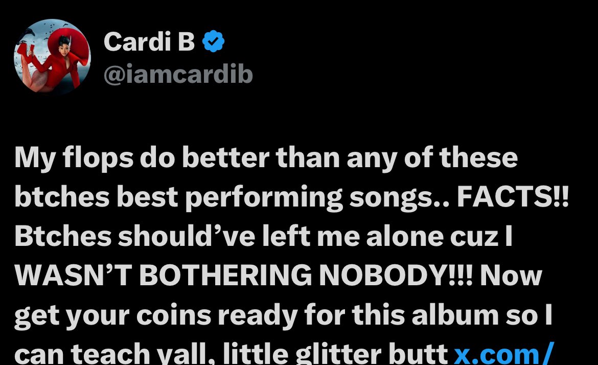 mzll767's tweet image. “🧏🏽♀️My flops do better than of these bitches best performing songs..”