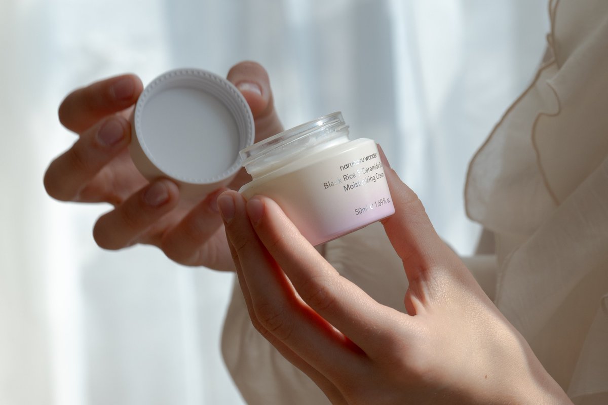 haruharuwonder_'s tweet image. "It’s the perfect #nightcream for summer when your skin is dry but doesn’t need anything too heavy or greasy."
⭐️⭐️⭐️⭐️⭐️ – verified purchase on amazon

• Black Rice 5 Ceramide Barrier #MoisturizingCream
haruharuwonder.com