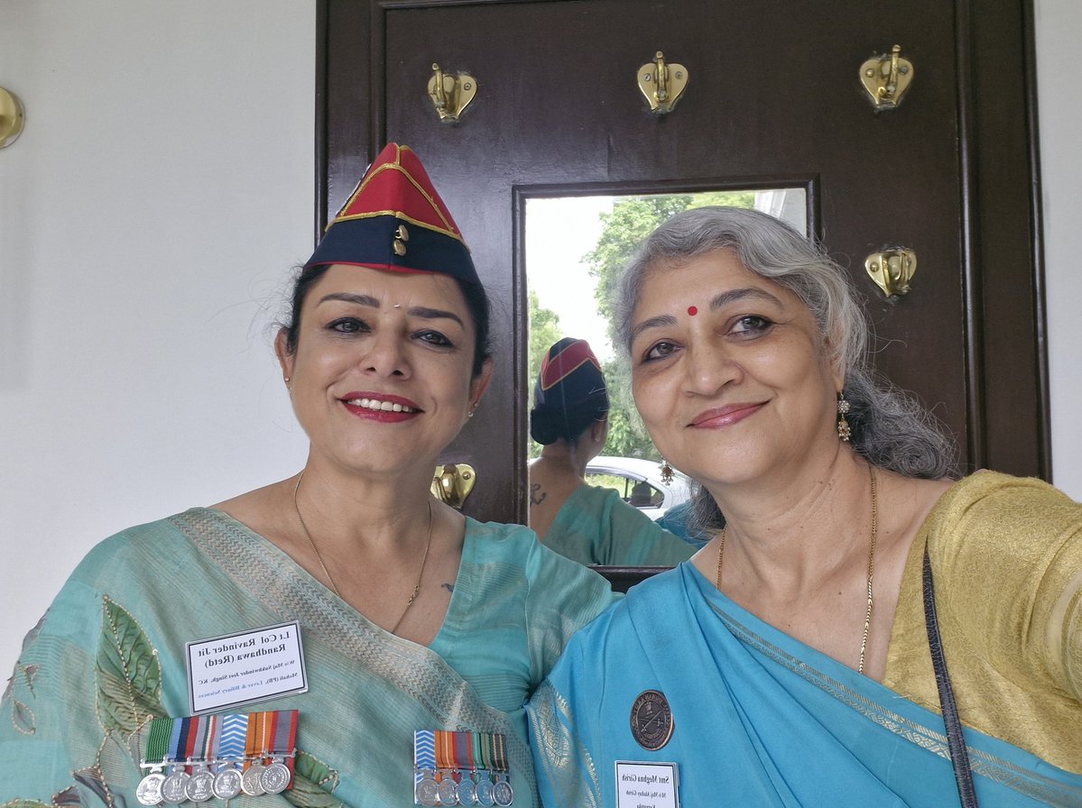 #KnowOurHeroes 
When Braveheart Major Sukhwinder Jeet Singh Randhawa KC gave his all fighting terrorists in Anantnag in 1997,  his young wife, holding her baby in her arms, walked a path that no Veer Nari had until then...

Mrs Ravinder Randhawa went to then AWWA President Dr
