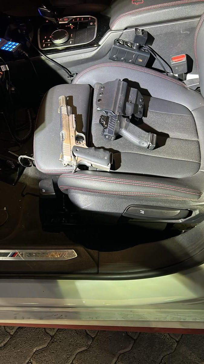 ANTI-KIDNAPPING TASK TEAM INTERCEPTS UNLICENSED FIREARMS TRAFFICKING SYNDICATE -  30 UNLICENSED PISTOLS  DESTINED FOR WESTERN CAPE SEIZED

<a href="/SAPoliceService/">SA Police Service 🇿🇦</a> 

The South African Police Service (SAPS) anti-kidnapping task team believes it has broken the back of a syndicate involved