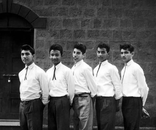 hollow_maven's tweet image. Freddie Mercury with his first band, The Hectics, in St. Peterβs Boys School in Mumbai, India, 1958.
