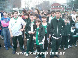 #UnDíaComoHoy [2005] 🗓️ Con el club en estado de quiebra, el aniversario 101 se festeja igual. Los socios se reúnen con orgullo en la cancha auxiliar a pelear por el futuro y en repudio de los dirigentes que nos llevaron a esta situación