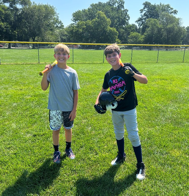 SkillsShore's tweet image. Boys got off to a fast start to Week 2 earlier today starting with our warm ups,skill stations and competitions! It was a hot one out there but our group got after it and is in for another solid week!

#SSA #GettingAfterIt ⚾️👊🏻