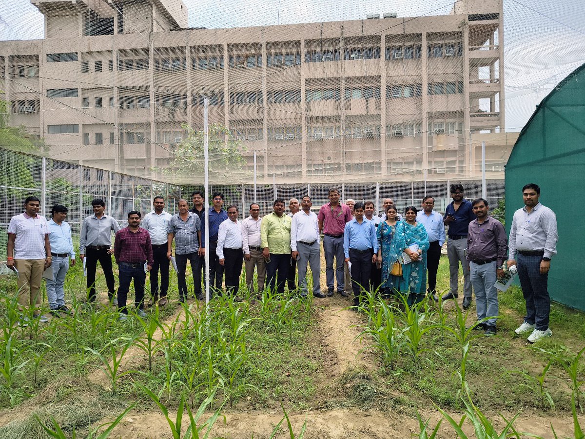csirnbrilko's tweet image. A 3-day Skill Development Programme on ‘Bioinoculant Producer for Agricultural Application' from 23-25 Jul 25 was organized by NBRI under the aegis of @CsirSkill. A total of 23 officials from the State Agriculture Department, UP participated in the programme.
@akshasany