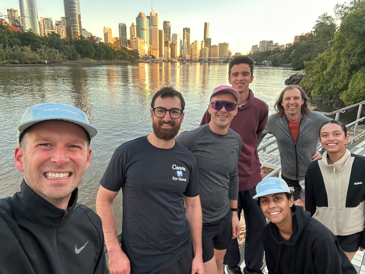 startmate's tweet image. And weβre off π§¨π₯ Brisbane lit the fuse - @batkomichael's AI Roadshow is LIVE.
QLD showed up π₯
No panels. No fluff. Just builders showing how theyβre using AI to build + scale.
(Plus a cheeky 5k πββοΈ)
Next stop β© Adelaide: loom.ly/bYUAuAU