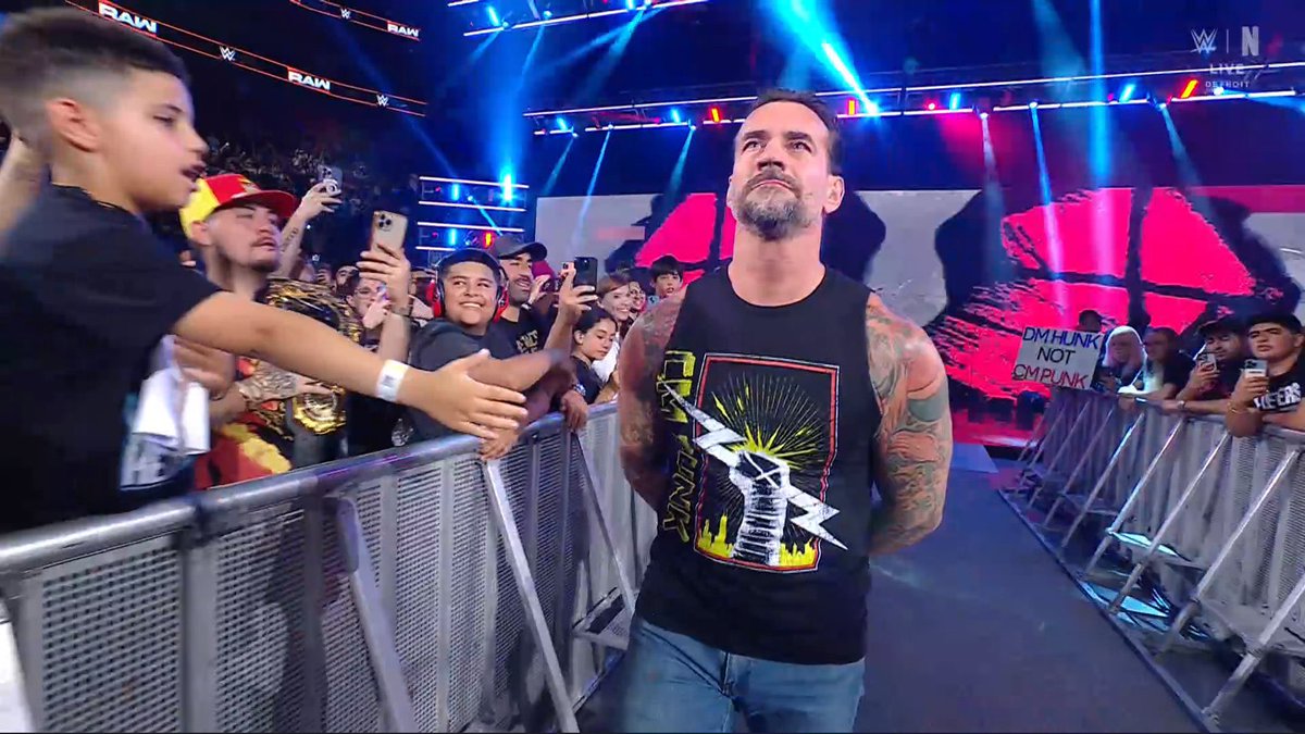 Spidey_ReignsFN's tweet image. THE NEXT WORLD HEAVYWEIGHT CHAMPION.

#WWERaw
