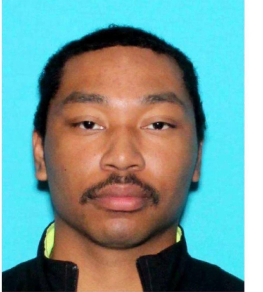 Is this a white man?

CNN said it he’s “possibly white”