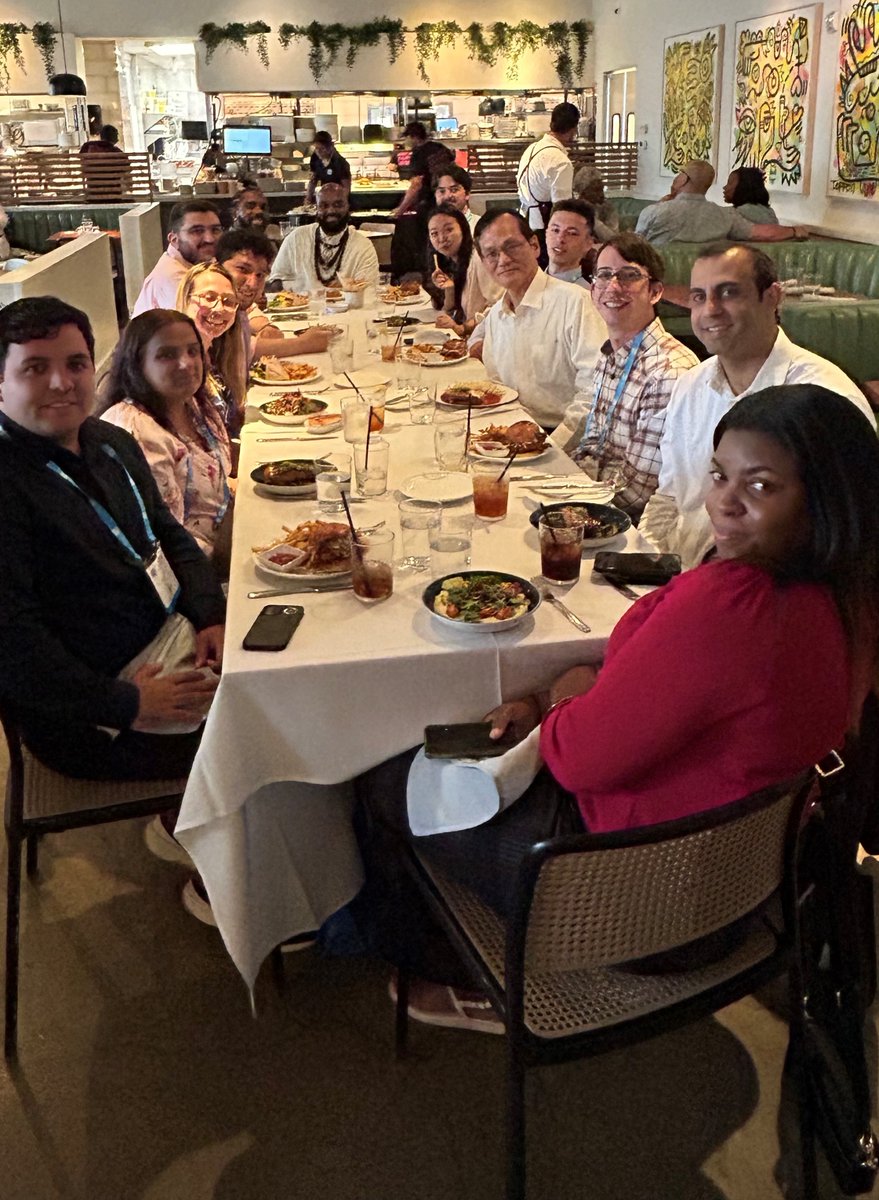 After a full day of the residency fair and paper presentations, HU students &amp; NW resident gathered to celebrate. Professors Chang and Vaccarelli treated them to dinner at the Unconventional Diner - a great way to unwind and enjoy each other’s company after such a productive day.