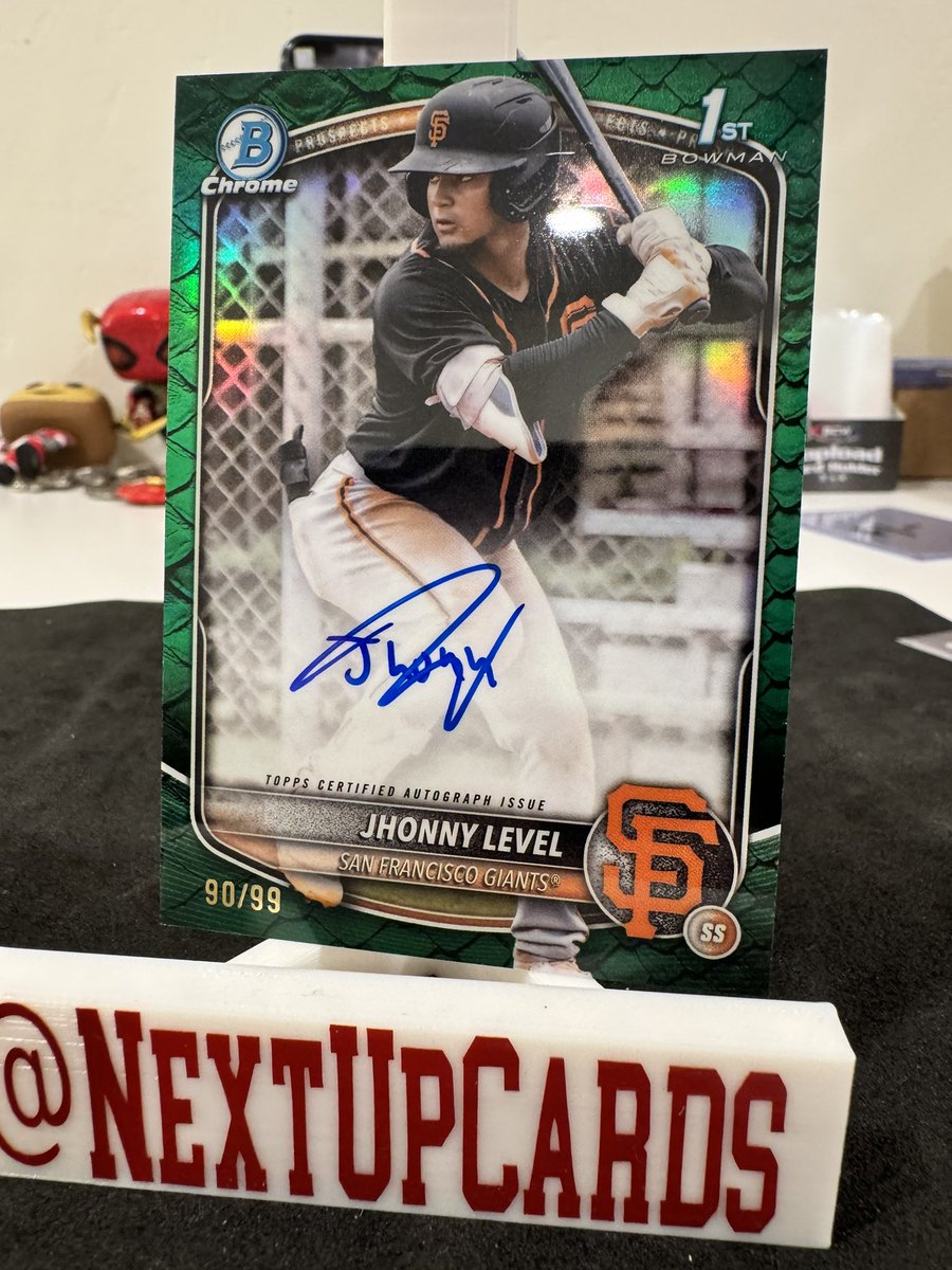 NextUpCards's tweet image. Check out NextUpCards ebay.us/m/qamUfo #eBay via @eBay
👉#timetobuy 10% Sale
😳#freecards w/every purchase
🤑#alwaysless
@DFSMojoman
#rookies #autos #kobe #jordan #lebron #nike #hobbycards #mlb #nfl #nba
#makeoffers
@breakoutcards_ @manof_sports @LAcarddude