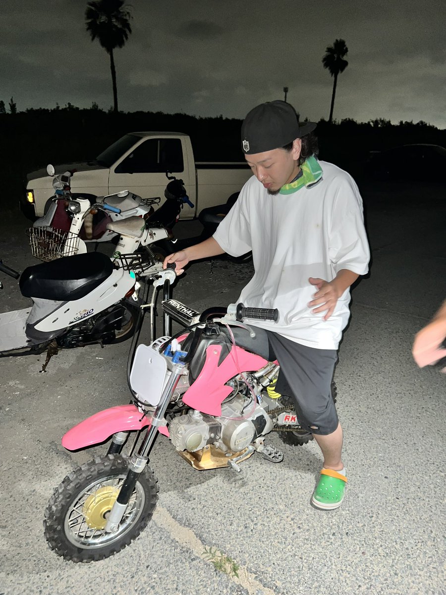 🌴 🛵 🚗

#weekendplayerz