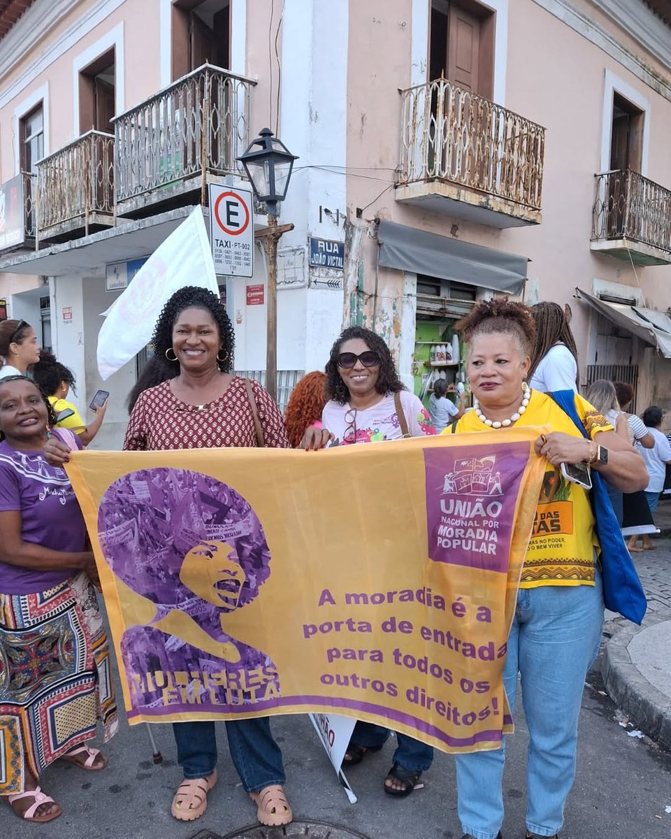 teixeiracds's tweet image. 🎉Olhe aqui #25Jul em São Luís MA: reafirmação da agenda de luta das Mulheres Negras. Creuzamar de Pinho com outras #MulheresNegras seguem organizadas rumo à Marcha Nacional das Mulheres que será em novembro. 
👉🏿 Sem Mulheres Negras na política não há democracia!
@creuzamarpinho