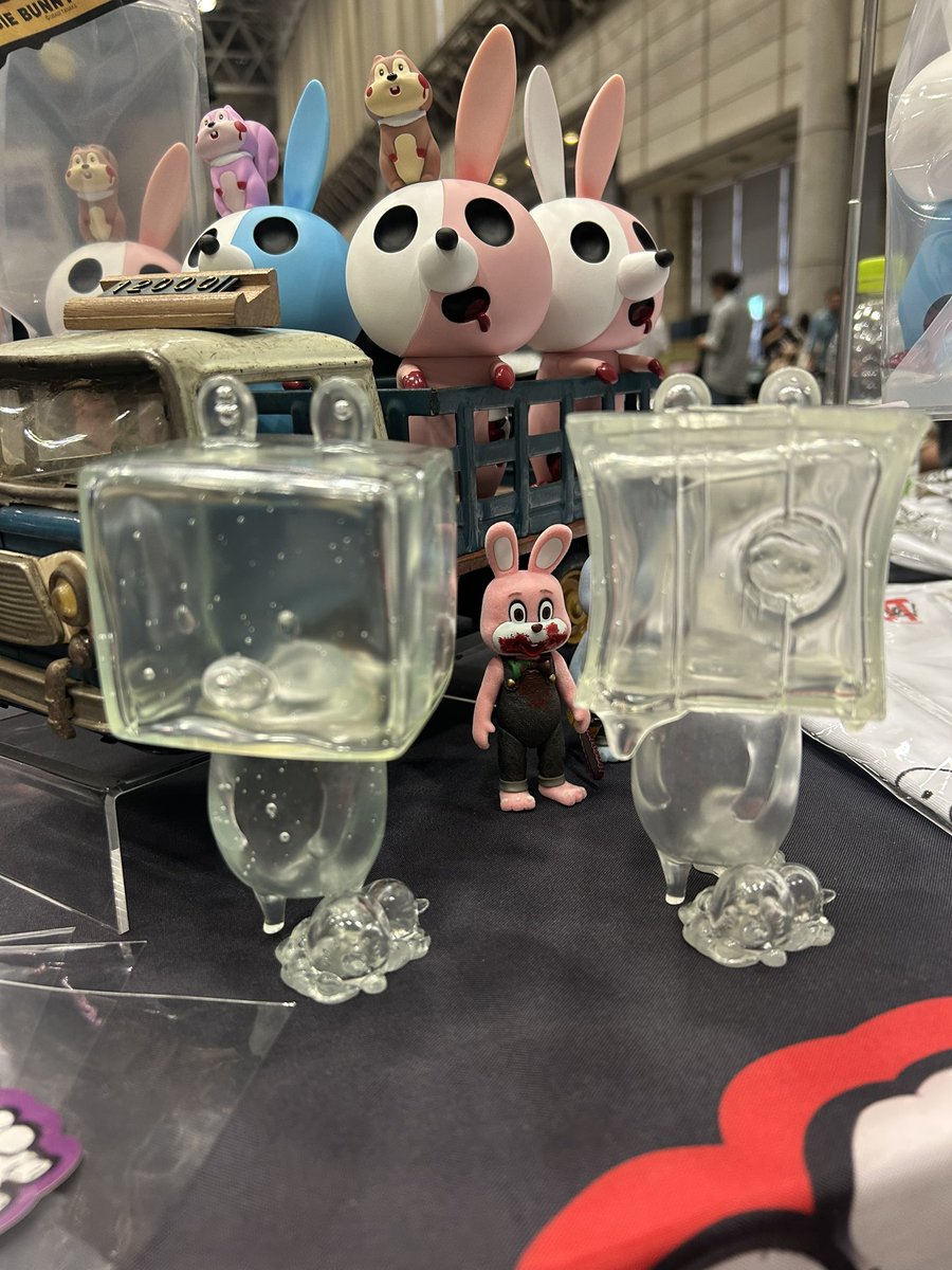 ₊˚⊹ アーティストベア　小さなうさぎさん　　バニー　‧₊˚ 🐰フラバニopen🐰 昨日はたくさんシール交換が出来て楽しい日でした