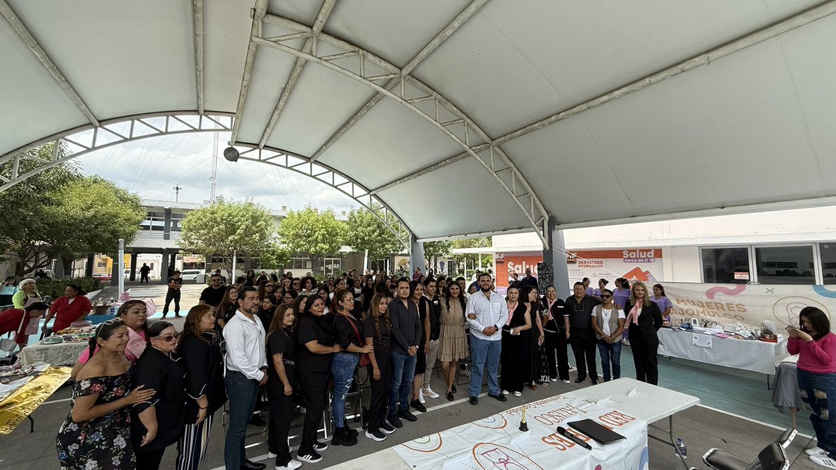 ManuelVc00's tweet photo. Hoy celebramos el esfuerzo, la constancia y el poder de nuestras graduadas en Red Mujeres Jalisco.
Terminan una etapa, pero comienzan un camino lleno de oportunidades.
¡Felicidades por transformar su vida con cada aprendizaje! https://t.co/SlBS8u78lk