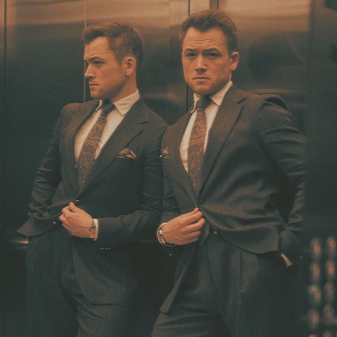 sunlitvices's tweet image. —  got an invite to the baxter building, so i did my best to look  [ fantastic. ]