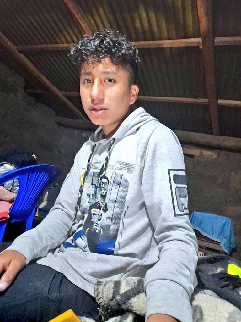 ALFONSO57820023's tweet image. DAVID AREQUIPA, fué un niño de 15 años el 11 de diciembre del año 2022, éste niño fue paisano de DINA BOLUARTE, ahora se le recuerda cómo el primer mártir de la traición de DINA BOLUARTE y KEIKO FUJIMORI, sanguinarias