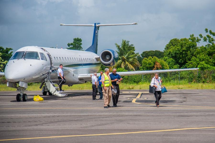 De la concurrence dans le ciel des Cayes

Par Thomas Lalime
Le Nouvelliste Haiti, 28 juil. 2025

Le jeudi 12 juin 2025, un avion ERJ 145 de la compagnie IBC Airways avait effectué un vol d’essai à l’Aéroport Antoine Simon des Cayes, marquant ainsi le premier vol international de