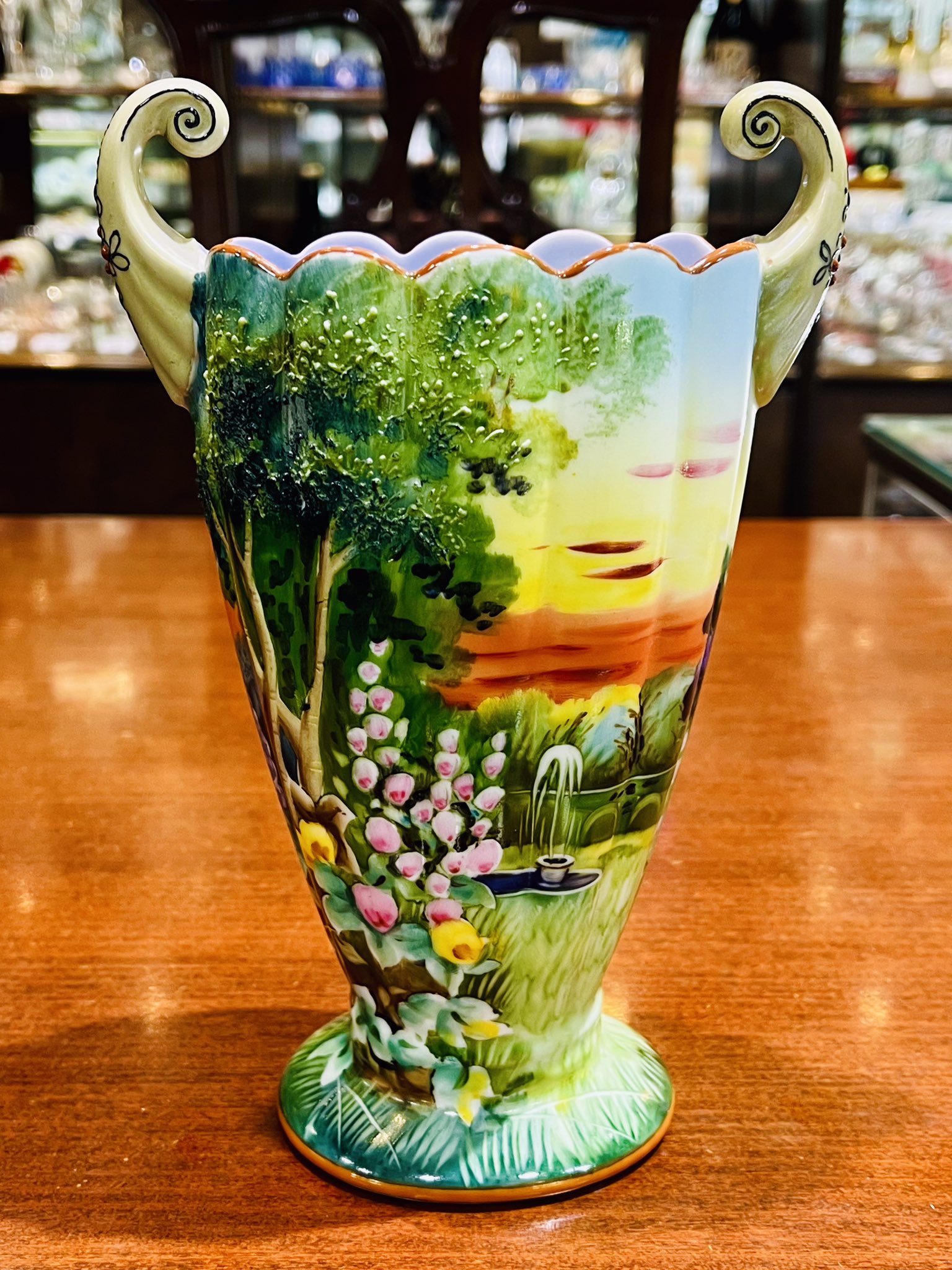 オールドノリタケ　1910年-1921年頃　NIPPON刻印　風景画の花瓶明治 横浜元町 タカラダ【公式】 on X: 