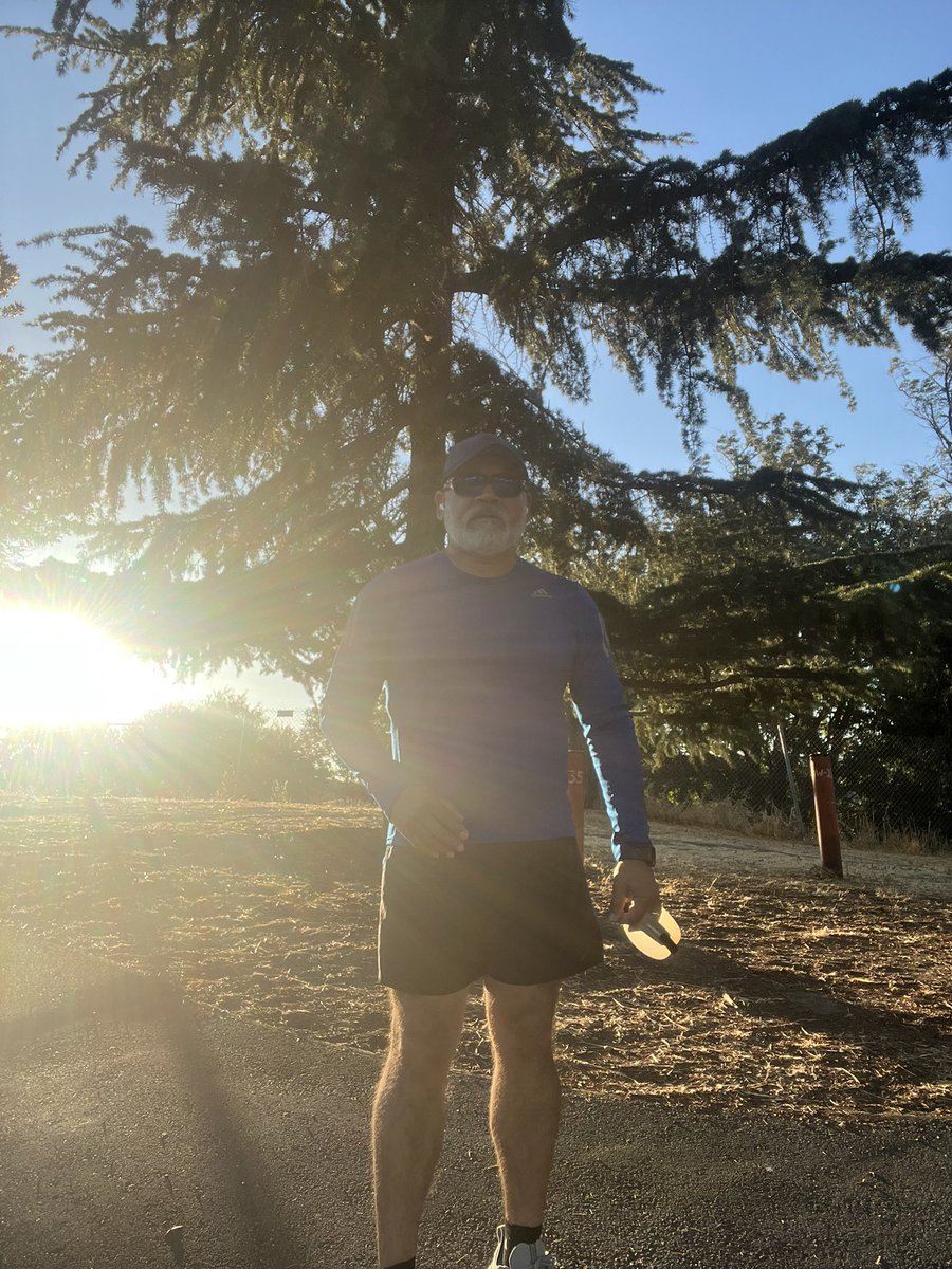 Entrenito del lunes 4 millas 
 💣 💣 se viene duatlon en pro de Peluditos 🇸🇻  🇸🇻 💣 💣