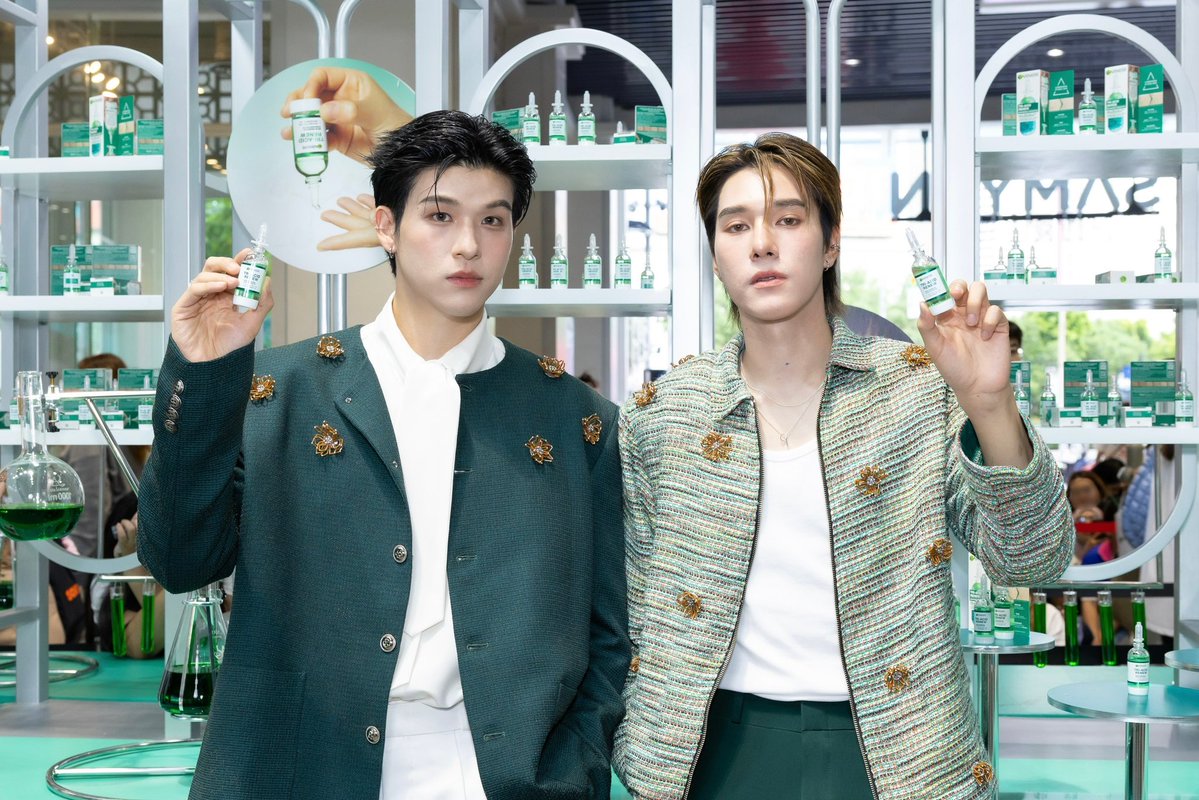 ALLNewsEXPRESS1's tweet image. เคมีที่ลงตัว! ‘สกาย-นานิ’ เดบิวต์รับตำแหน่ง Friends of Garnier คนใหม่ โชว์ตัวไอเทมผลัดผิว Tri-Acid Renew เซรั่มเพื่อผิวไบรท์ กลาง สยามย่าน มิตรทาวน์
#GARNIERTRIACIDXSKYNANI #หยดผลัดผิว #TriAcidSerum #GarnierThailand
Garnier Thailand อวดเคมีที่ทุกคนตามหา! ดึง สกาย-วงศ์รวี นทีธร…
