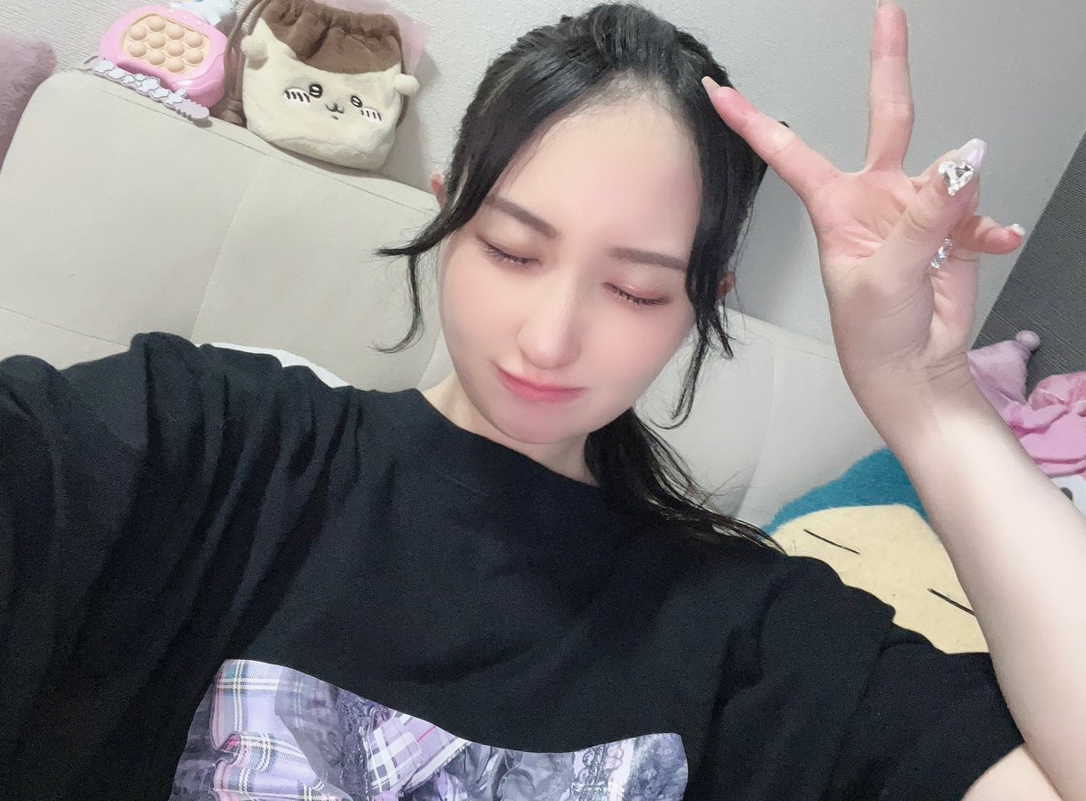 おはーてぃす🫶🏻
ギリ午前中ദ്ദി ˃ ᵕ ˂ ) ‹"ｰᵎᵎ
今日もゆるーく頑張ろね〜🎌🎌