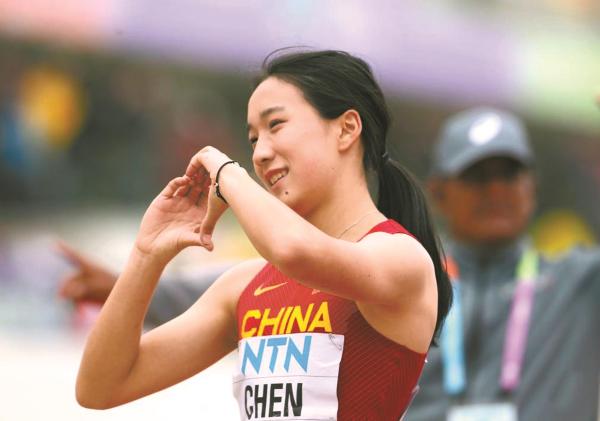 2008年12月出生的陈妤颉，除了高中生这个身份外，还是“国际级运动健将”，这是中国运动员技术等级的最高称号。