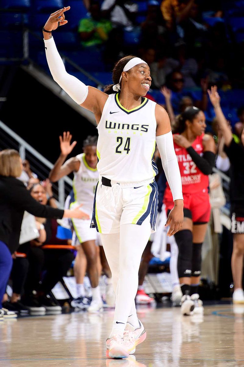 WingsLead's tweet image. Arike had 14 assists tonight
⭐️ third player in history to record a points/ assists in double double in a half
⭐️ tied for franchise record of most assists
LETS GO ARIKE