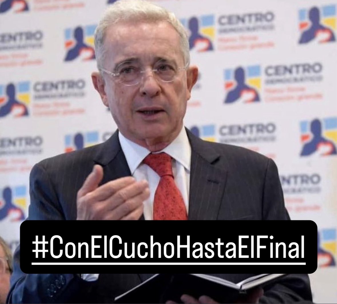 Si apoyas a Uribe hasta el final, replica esta imagen y súmate con fuerza al numeral #ConElCuchoHastaElFinal