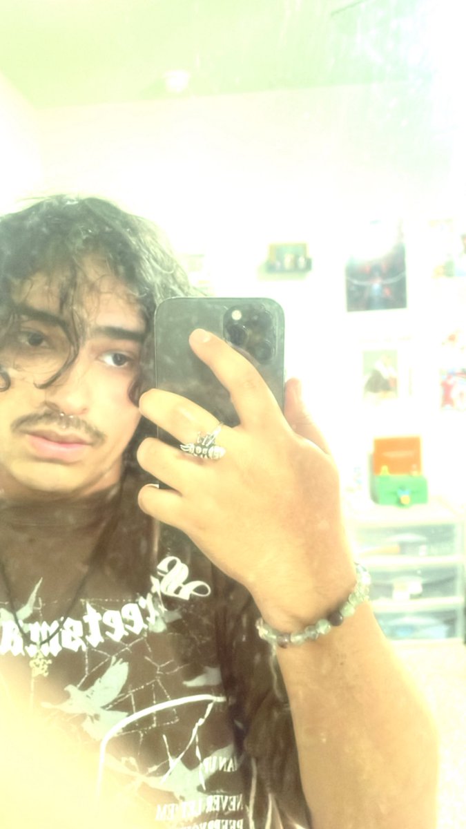 ·:*¨༺ ♱✮♱ ༻¨*:·

.ᐟ𖦹 ; not new to nsfw twt.
      .𖥔 ݁ ˖ bliss 🖇️23 ✮ ⋆taken.
⌞ ⌝pansexual + switch ( dom ++)
•.⭒‧𓂃₊𓈒𓂃.𓂃𓈒‧ִ⭒‧𓂃₊𓂃𓈒.𓂃₊.⭒‧.
         ᶻ 𝗓 𐰁. mdni go away. ⊹
   .݁ᛪ༙ hard 𖦹 soft 𖦹 taboo kinks ༝ .𖥔 ݁ ˖

   .  ♡ and ↻ .ᐟ