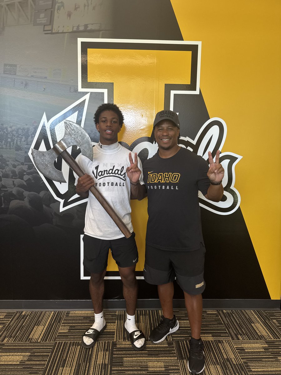 Isaiah Owens (@isaiah_owens26) on Twitter photo Had a great day at Vandal camp! Thx <a href="/CoachTFord/">Thomas Ford Jr</a> & <a href="/CoachDunbar25/">Lance Dunbar</a> for the training and the award for
MVP RB! <a href="/shanedKeck/">Coach Shane Keck</a> <a href="/NickFarman55/">Nick Farman M.S.</a> <a href="/BrandonHuffman/">Brandon Huffman</a> <a href="/PrepRedzoneWA/">Prep Redzone Washington</a> Had a great day at Vandal camp! Thx <a href="/CoachTFord/">Thomas Ford Jr</a> & <a href="/CoachDunbar25/">Lance Dunbar</a> for the training and the award for
MVP RB! <a href="/shanedKeck/">Coach Shane Keck</a> <a href="/NickFarman55/">Nick Farman M.S.</a> <a href="/BrandonHuffman/">Brandon Huffman</a> <a href="/PrepRedzoneWA/">Prep Redzone Washington</a>