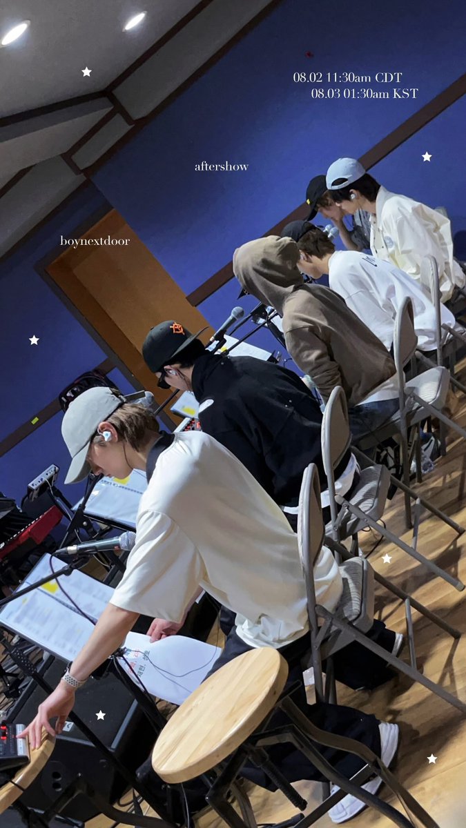 zipsaa_'s tweet image. 롤라팔루자 연습하는건가봐
일하는 모습 ㅈㅉ 반할것같아