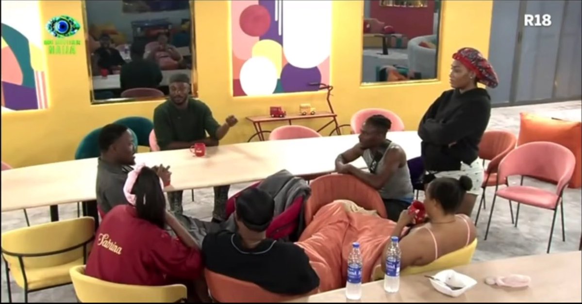 ChimmieeHQ's tweet image. Key Points From Biggie’s “NEWS AT 5”
-
• sultana feels dede has no depth and whatever is fascinating about her is on the surface level.

• isabella and kayikunmi have started kissing according to rooboy.

• mensan cried after nominations.

• rooboy feels victory is using gigi…