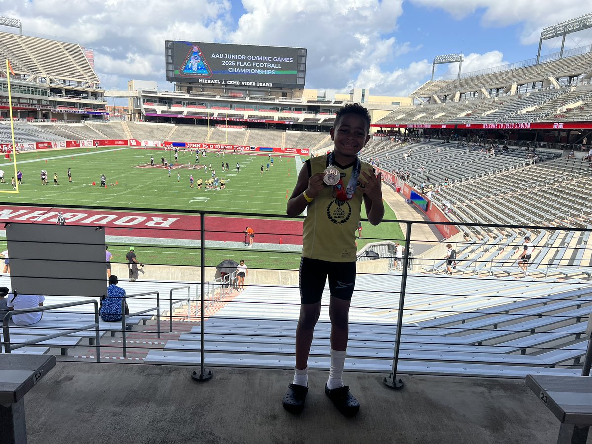 JaydenM04532531's tweet photo. Competed at the AAU Junior Olympic 2025 flagfootball competition against some of the best 9u kids in the countryโฆ and took home the๐ฅcanโt win them all See you next year.๐ซก #speed #hardwork #nationsbest #generationnexxt #youthathlete #m#coach #team #sport #ncaa #aau #athletes https://t.co/iMlEdHmfJs