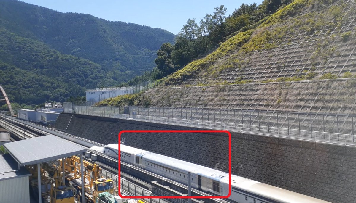 YamanashiLinear's tweet image. 本日は走行試験日となっています!M10は東京方面(左)から2両目です。走行の様子を是非見学センターでご覧ください!
※走行試験は予定を変更する場合もございます。
#リニア見学センター #リニア #M10