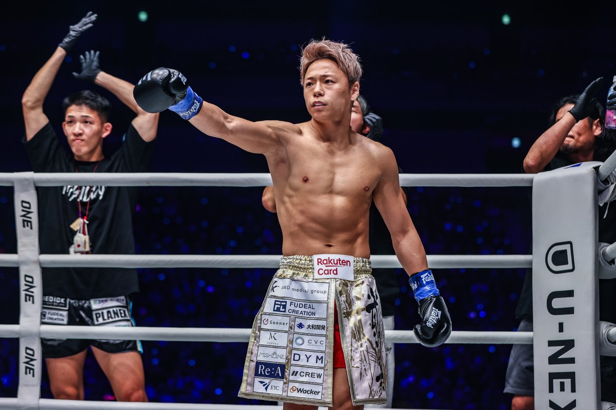 ONECHAMPJP's tweet image. \ 🎂 𝗛𝗮𝗽𝗽𝘆 𝗕𝗶𝗿𝘁𝗵𝗱𝗮𝘆 🎂/
きょう7月29日は
ONEフライ級キックボクシング2️⃣位の武尊🇯🇵の誕生日です!
おめでとうございます🎉
現在、アメリカ合宿中の武尊は
次戦でどのような姿を見せるのか!?
#WeAreONE #ONEチャンピオンシップ