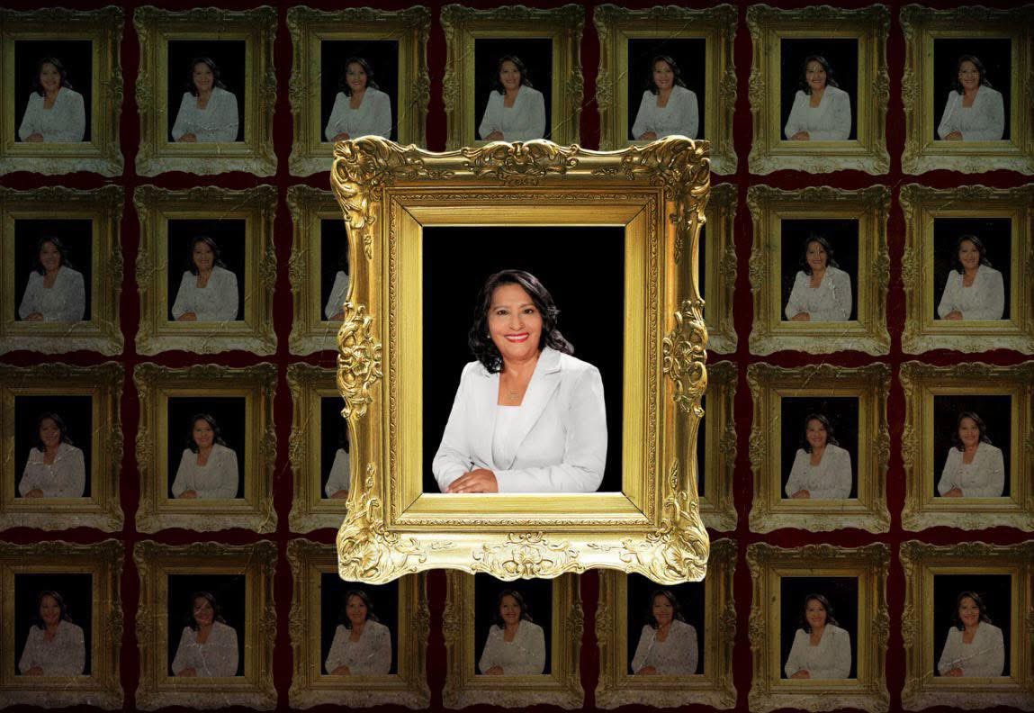 Acapulco_Verdad's tweet photo. ✅💸 Los 100 retratos de Abelina: alcaldesa de Acapulco despilfarra en su fotografía institucional

El retrato de Abelina que costó a los acapulqueños 310,000 💰fue expuesto en una investigación del periodista Rodrigo Gutiérrez, quien publicó en X (Twitter) su trabajo de investigación, respecto del costo del retrato que se mandó a hacer la alcaldesa de Acapulco, Abelina López Rodríguez. Muestra los documentos que acreditan el pago de 310 mil pesos.

“El gasto público que realizó el gobierno de Acapulco para hacerse de 100 fotografías de Abelina López resultó más caro inclusive que varias pinturas al óleo que otros funcionarios públicos se han mandado a hacer…”
https://t.co/hVNdXUskOJ