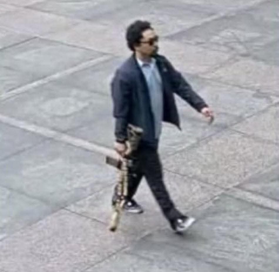 CNN described the NYC gunman as a white man. 🤨 Really?