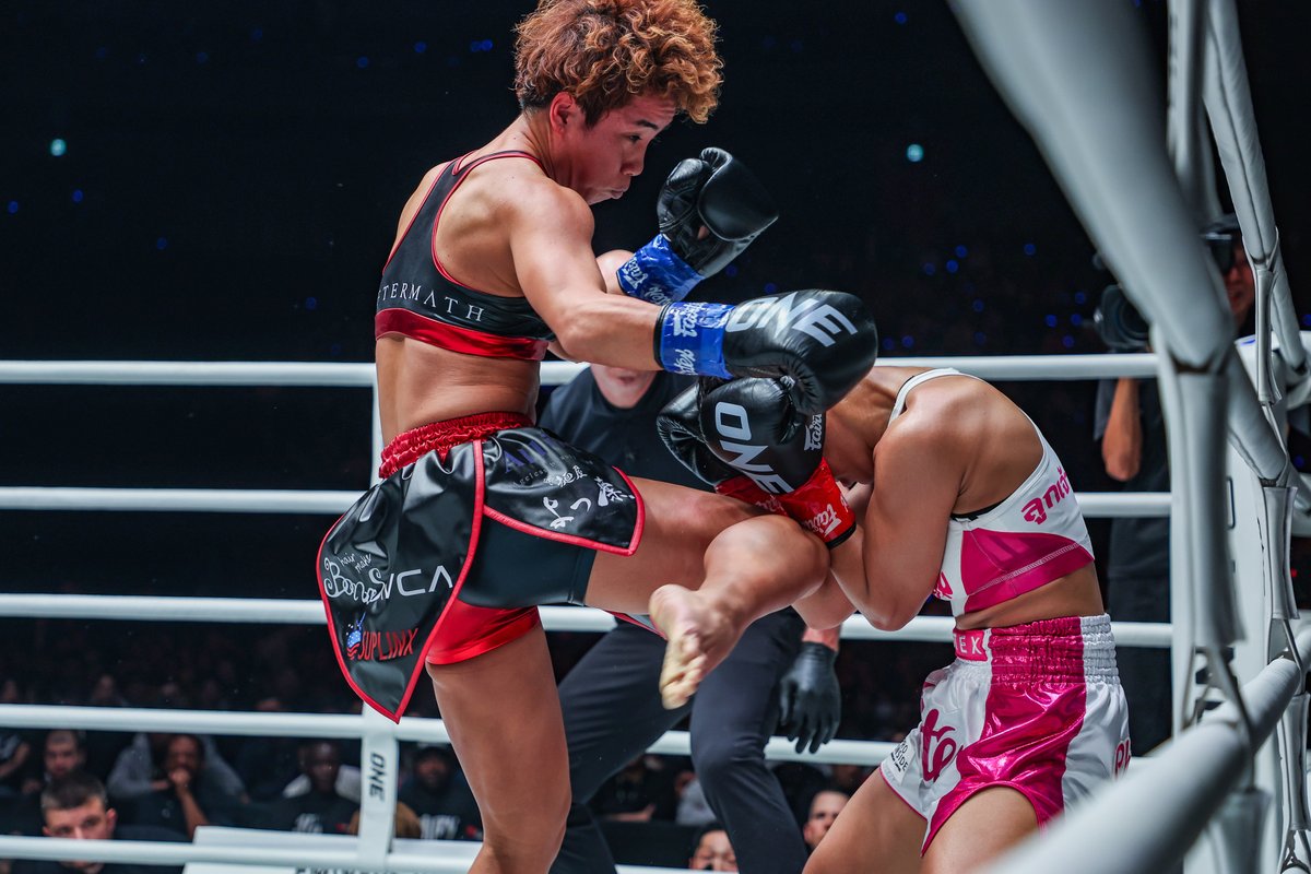 ONECHAMPJP's tweet image. \ 🎂 𝗛𝗮𝗽𝗽𝘆 𝗕𝗶𝗿𝘁𝗵𝗱𝗮𝘆 🎂/
きょう7月29日は
日本を代表する女子キックボクサーのKANAの誕生日です!
おめでとうございます🥳
素敵な一年なりますように❤️🔥
#WeAreONE #ONEチャンピオンシップ