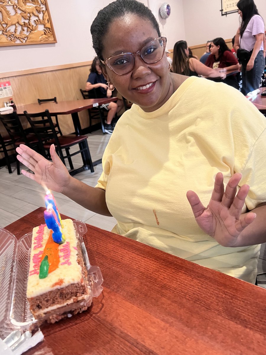 ariellejones1's tweet photo. THANK YOU! It warms my heart that you have stopped by to greet ME with a happy birthday greeting! We went out to eat at the China Lee Buffet, and we thoroughly enjoyed ourselves with family, friends, food, fun, and relaxation! May God bless you all on your individual birthdays! https://t.co/FwBPnifSQn
