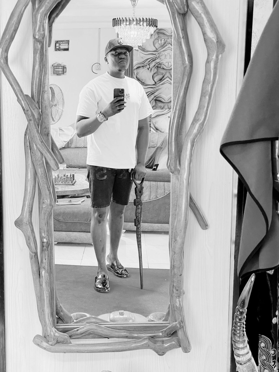 I will not help you hate someone who has done absolutely nothing wrong to me.
If you like add me join the enemy. 

Anyi apua.  No forget 6th December bu UmuOgbe carnival.