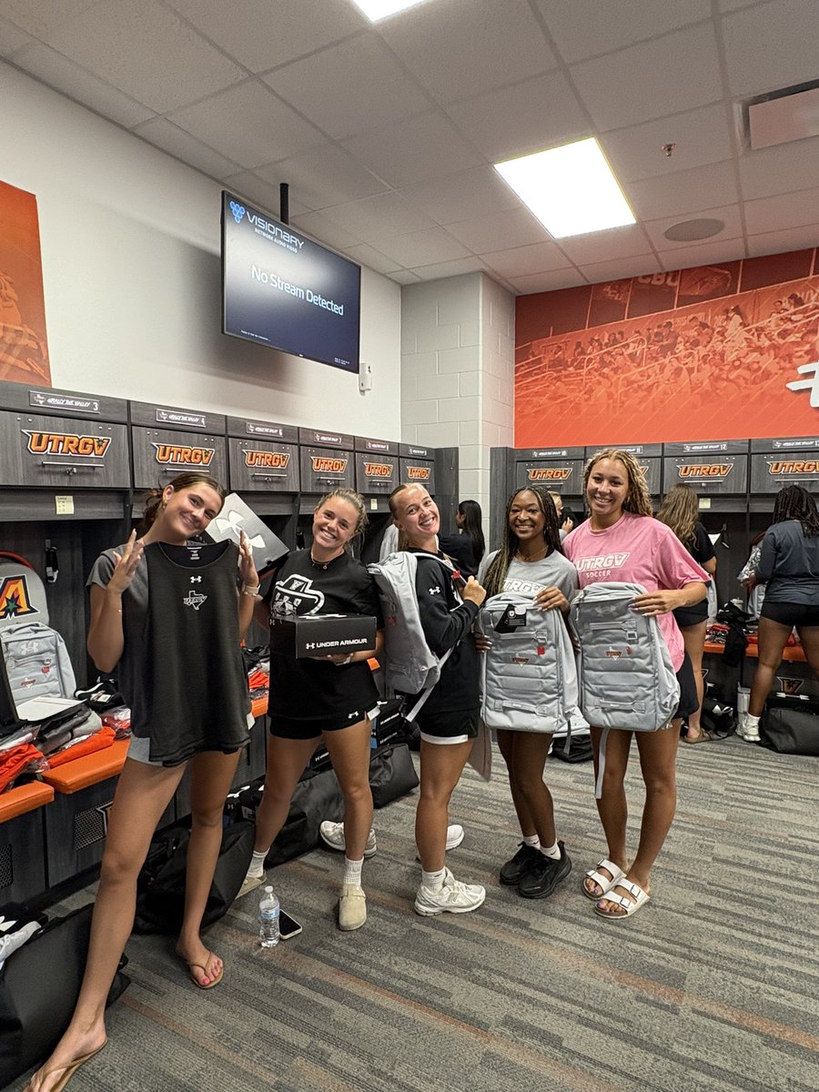 First team meal of preseason and gear day, always an exciting time to get us started!!! ✌🏼✌🏼✌🏼 #UTRGV