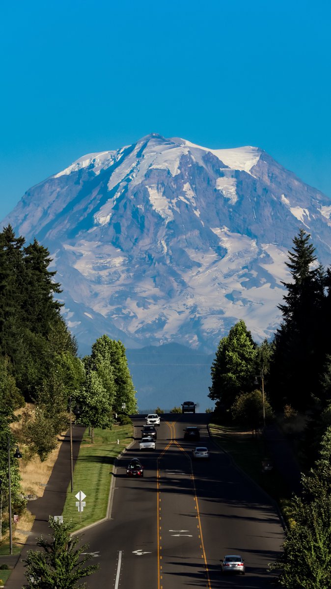 Alan Hensley, CFP® 🏔 (@alanhensley_) on Twitter photo Beautiful summer night with Mt. Rainier showing off. 🏔️
#mtrainier <a href="/MtRainierWatch/">David at RW HQ - Is The Mountain out? 🏔</a> #rainier Beautiful summer night with Mt. Rainier showing off. 🏔️
#mtrainier <a href="/MtRainierWatch/">David at RW HQ - Is The Mountain out? 🏔</a> #rainier